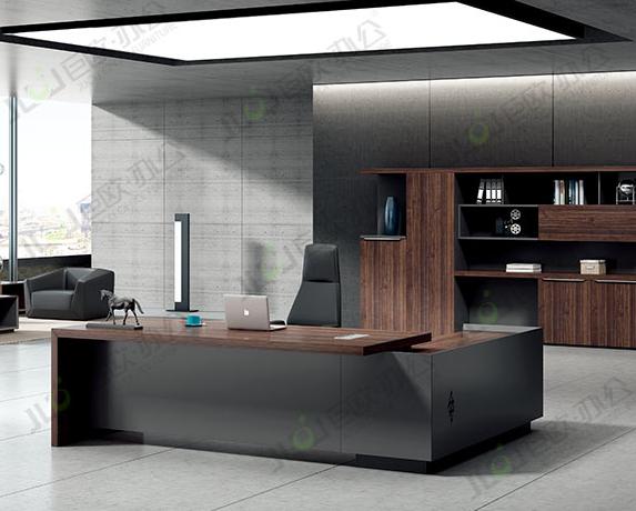 辦(bàn)公(gōng)傢(jia)具(ju)劃痕